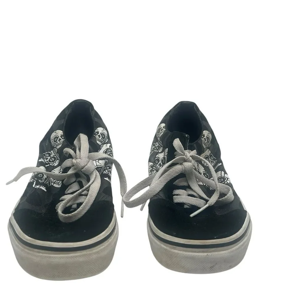 Boys Black Skeleton Low Top Vans Size 3